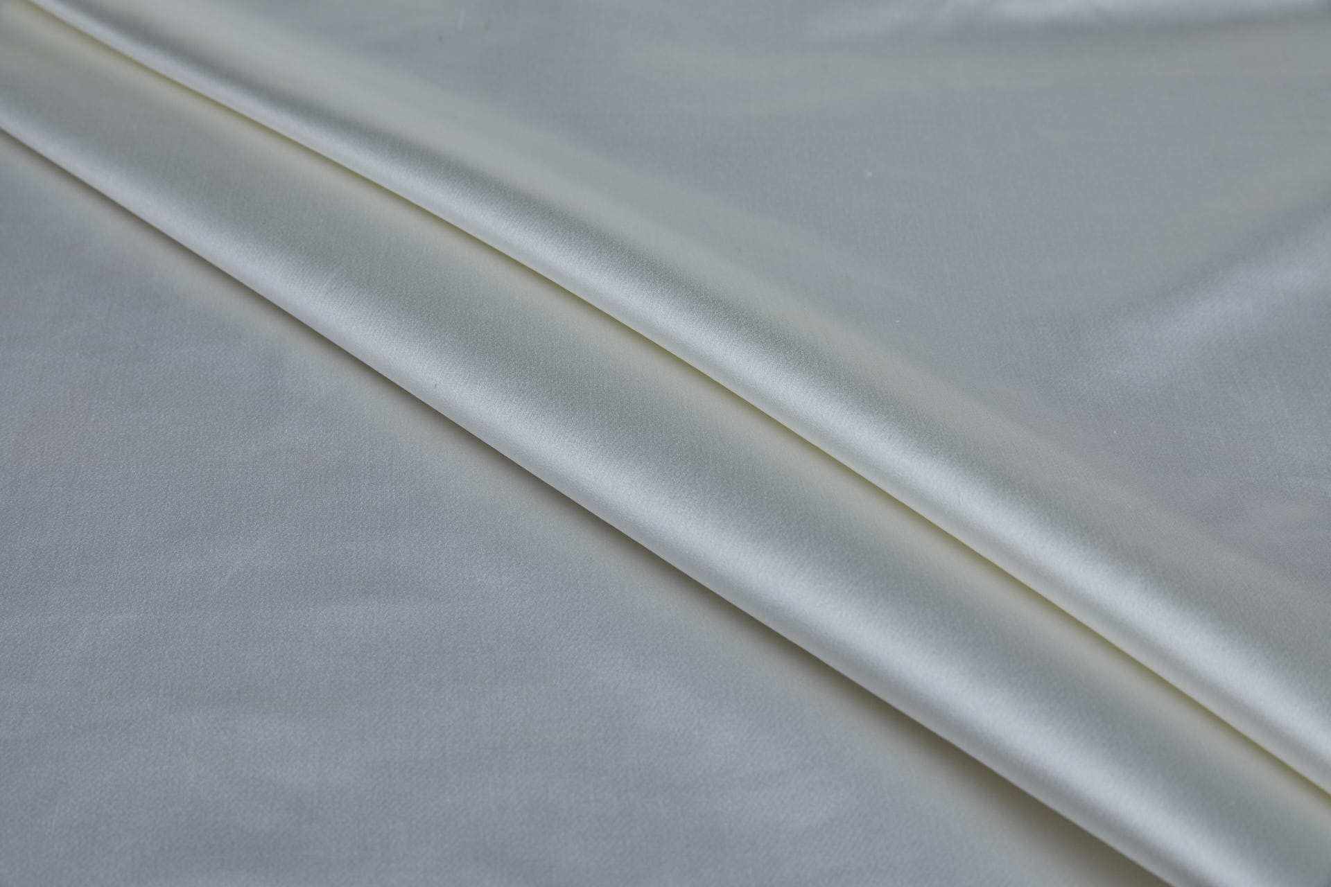 Cotton Silk Fabric, White At Rs 0/meter In Parbhani | ID: 24692244030 - Foto 7