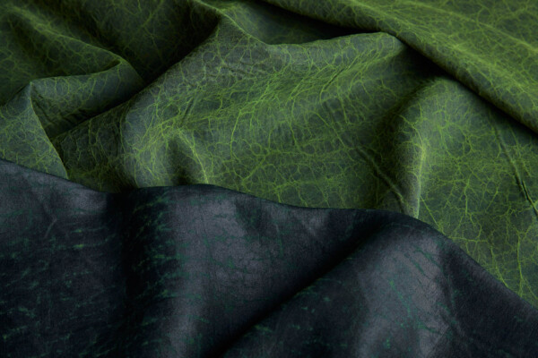 Mud Silk - Habotai - Parsley / Black fabric