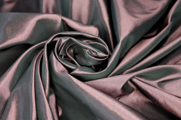 Acetate Taffeta - Plum shot Black fabric