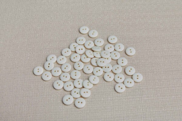 Vintage Round Creamy Ivory Button - 1.4cm