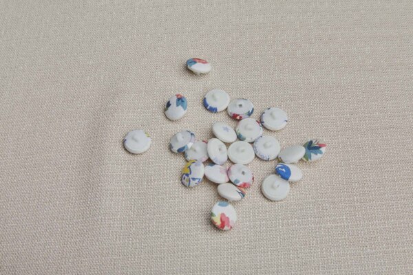 Vintage Fabric Covered Buttons - 1.6cm