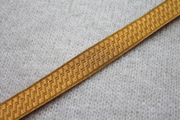 Warm Gold "Guards Lace" Braid with Geometric Design - Medium trim