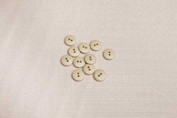 Vintage Round Pale Thistle Green Button - 1.8cm