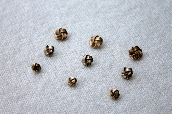 Metal Knot Button - Medium Gold