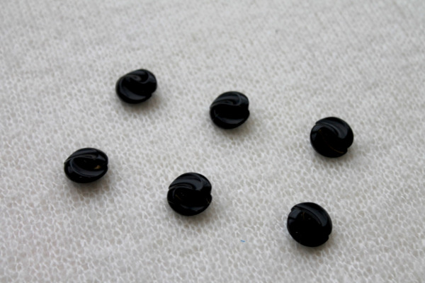 Black Sculpted Resin Button - 1.5cm