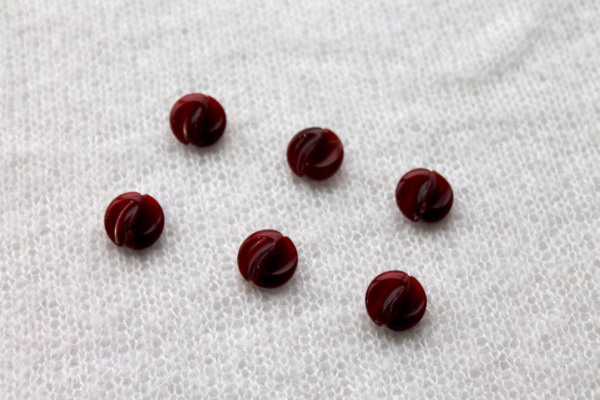 Wine Red Marbled Resin Button - 1.5cm