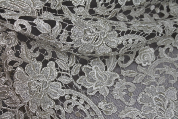 Guipure Lace - Floral Corded - Pale Gold fabric