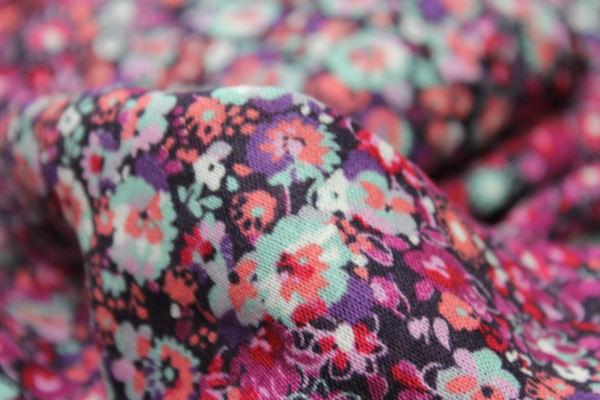 Floral Printed Lightweight Viscose Linen Blend - Pinks fabric