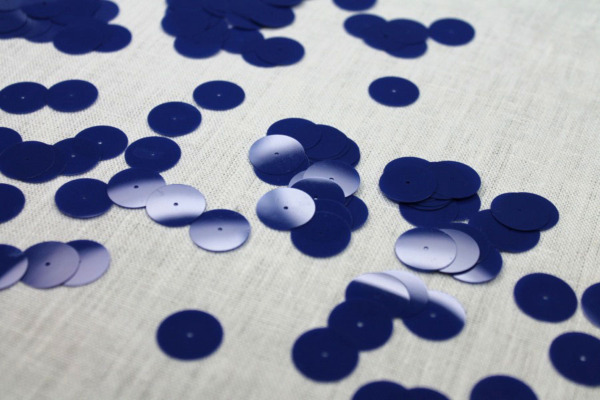 Dark Blue Medium Round Sequin - Bag of 30g trim
