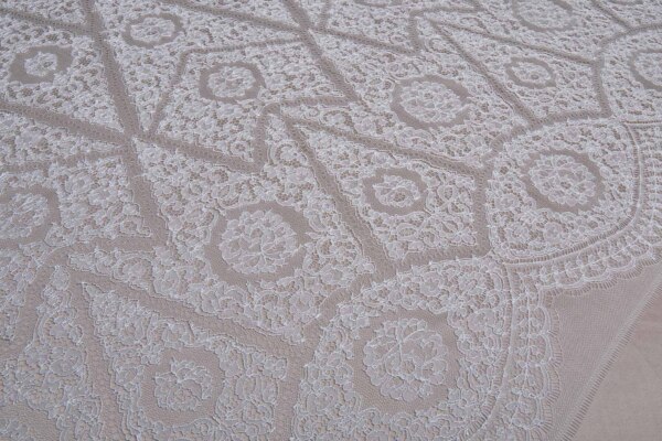 Vintage Geometric Chantilly Lace in Ivory fabric