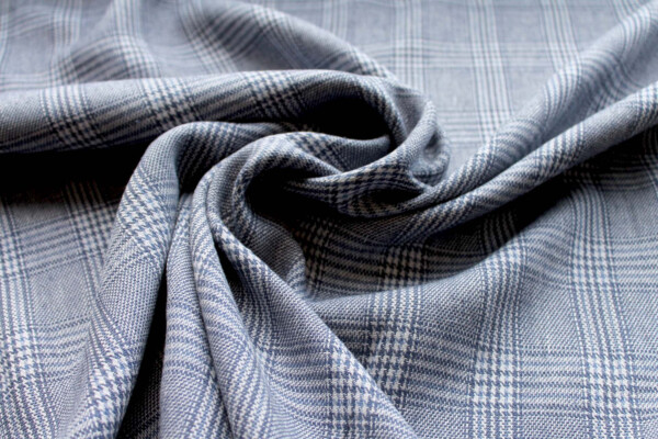 "Prince of Wales" Check Linen in Blues fabric