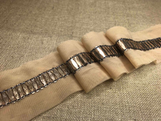 Metal Ellipse Sequin Trim - Single Row Antique Gold