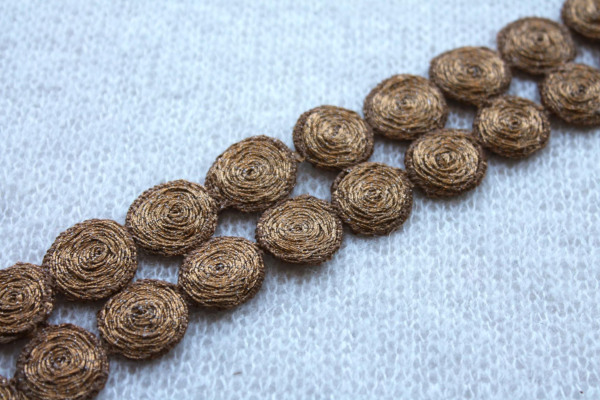 Metallic Circle Embroidery Trim in Gold Thread