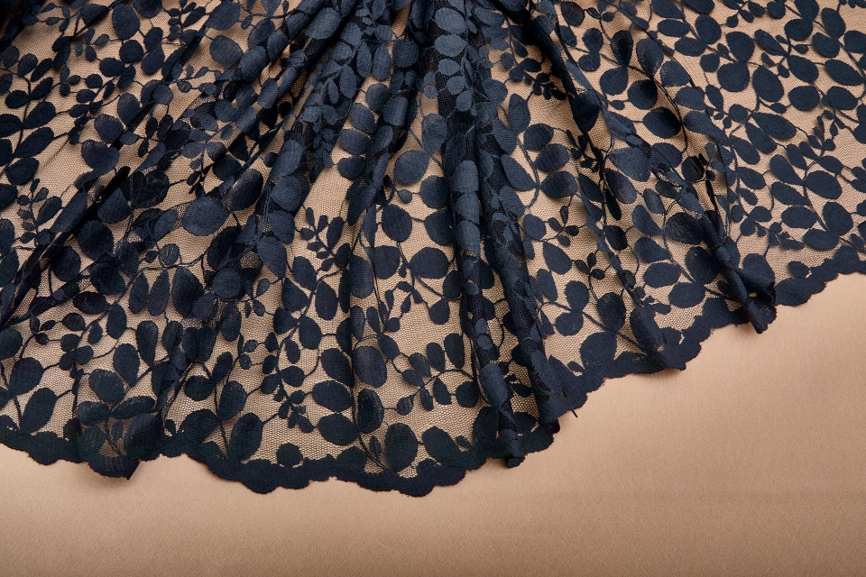 Leaf Pattern Lace - Black