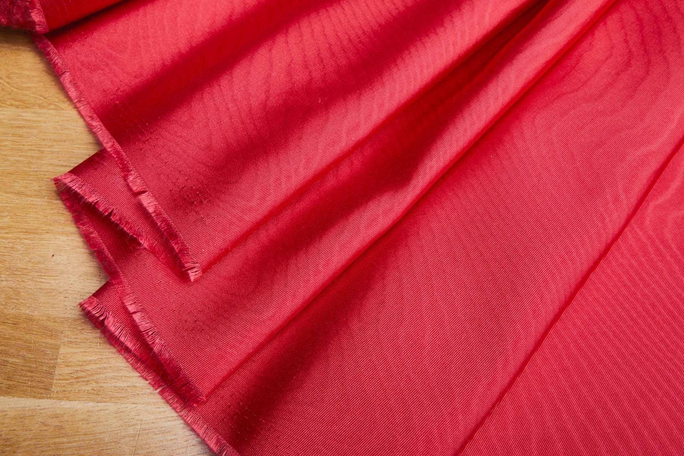 Large Pattern Grosgrain Moire - Red