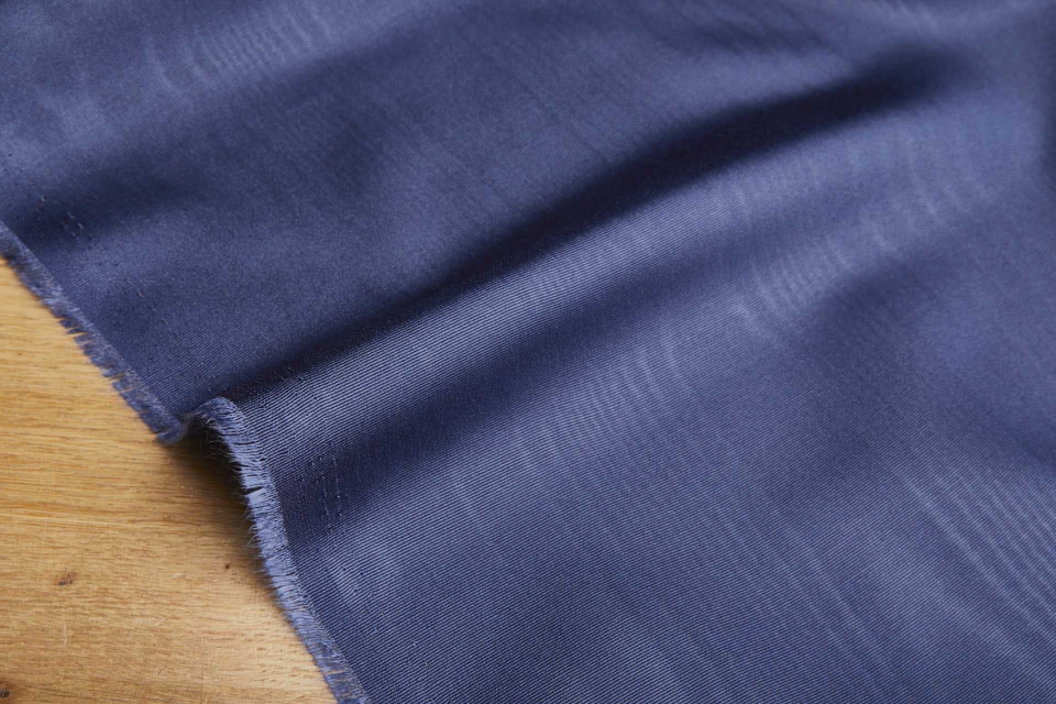 Large Pattern Grosgrain Moire - Navy