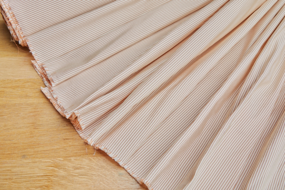 Silk, Cotton and Viscose Faille Taffeta in Cream / Terracotta