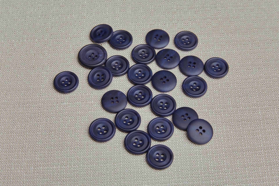 Vintage Round Midnight Blue Button - 1.8cm