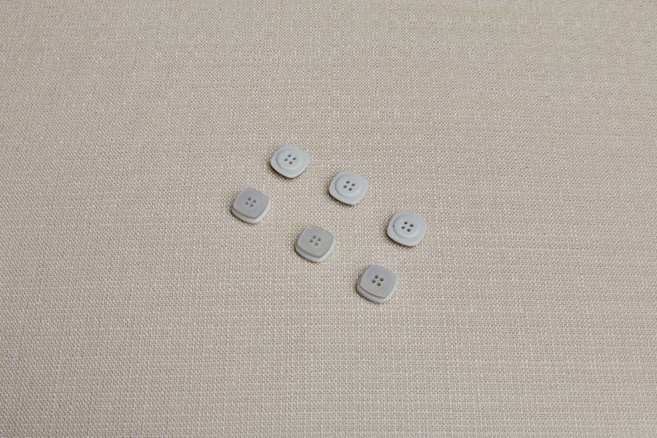 Iridescent Grey Square Button - 1.5cm 
