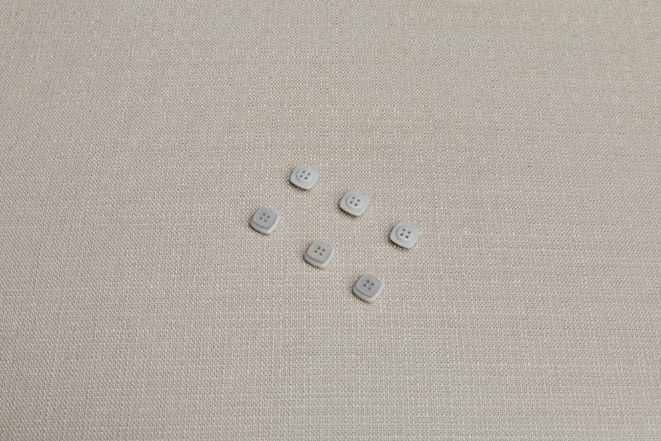 Set of 6 Iridescent Grey Square Button - 1cm